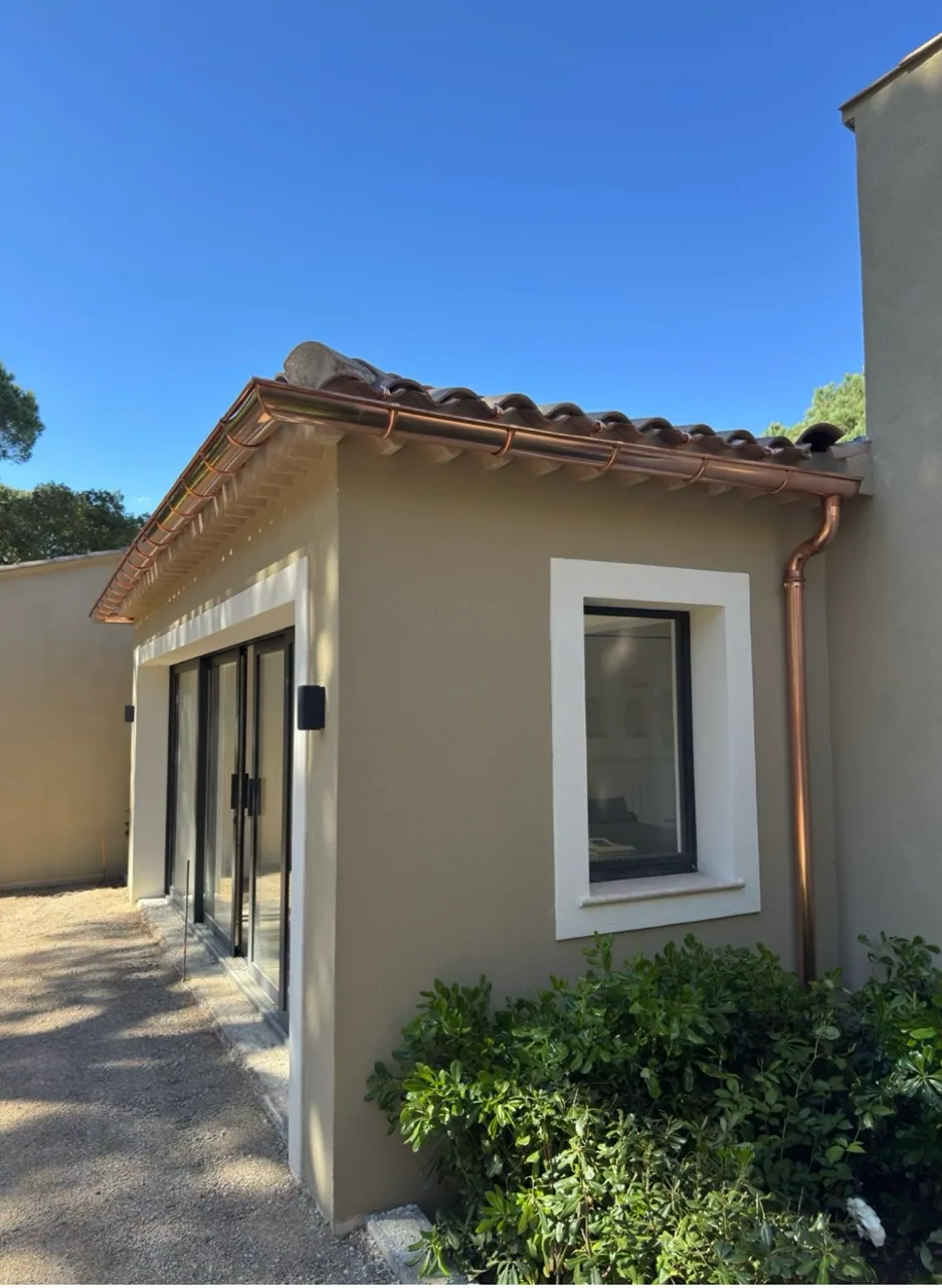 Réalisation de MJ Rénovation Toiture à Grimaud